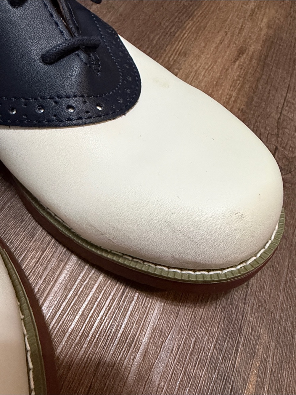Classic Saddle Shoes School Issue Black and White Leather Women’s Size 9 W - Picture 8 of 8